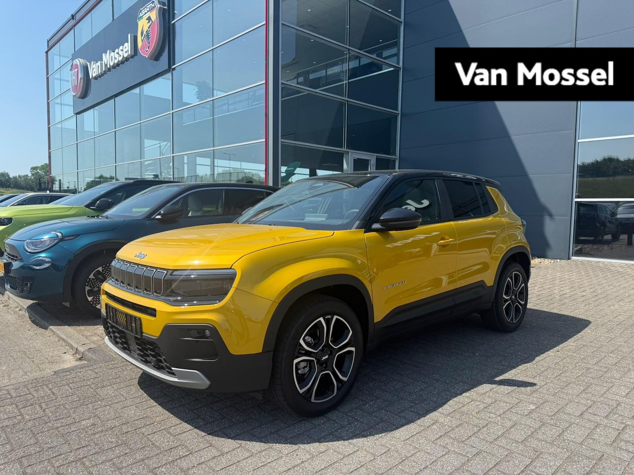 Jeep Avenger - 1.2 e-Hybrid Summit | Snel Leverbaar | Lederen Stoelbekleding | Parkeercamera Achter | Ada - AutoWereld.nl