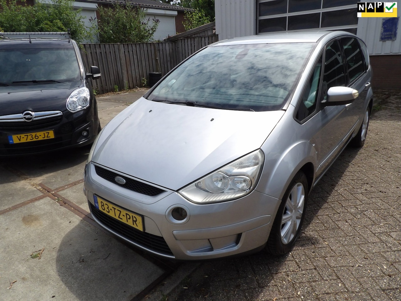 Ford S-Max - 2.0-16V airco navi 7 zits - AutoWereld.nl