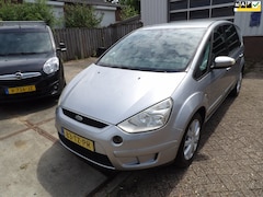Ford S-Max - 2.0-16V airco navi 7 zits apk 7.8.2027