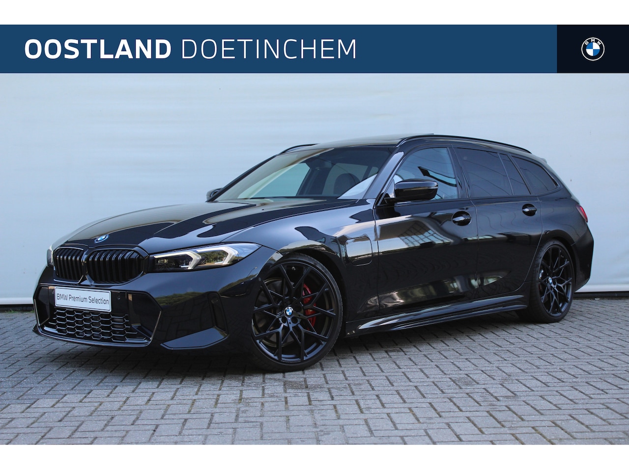 BMW 3-serie Touring - 330e M Sport Automaat / Panoramadak / Achteruitrijcamera / Sportstoelen / Comfort Access / - AutoWereld.nl