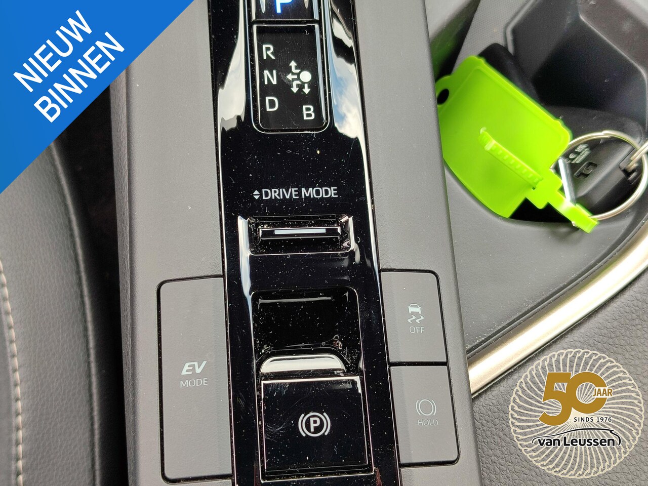 Toyota C-HR - 1.8 Hybrid 140 EXECUTIVE NL-AUTO 1E-EIG STOELVERW BLIND SPOT EL-ACHTERKLEP JBL-AUDIO EL-ST - AutoWereld.nl