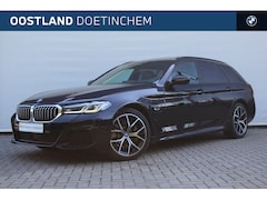 BMW 5-serie Touring - 530e xDrive M Sport Automaat / Trekhaak / Panoramadak / Comfortstoelen / Comfort Access /