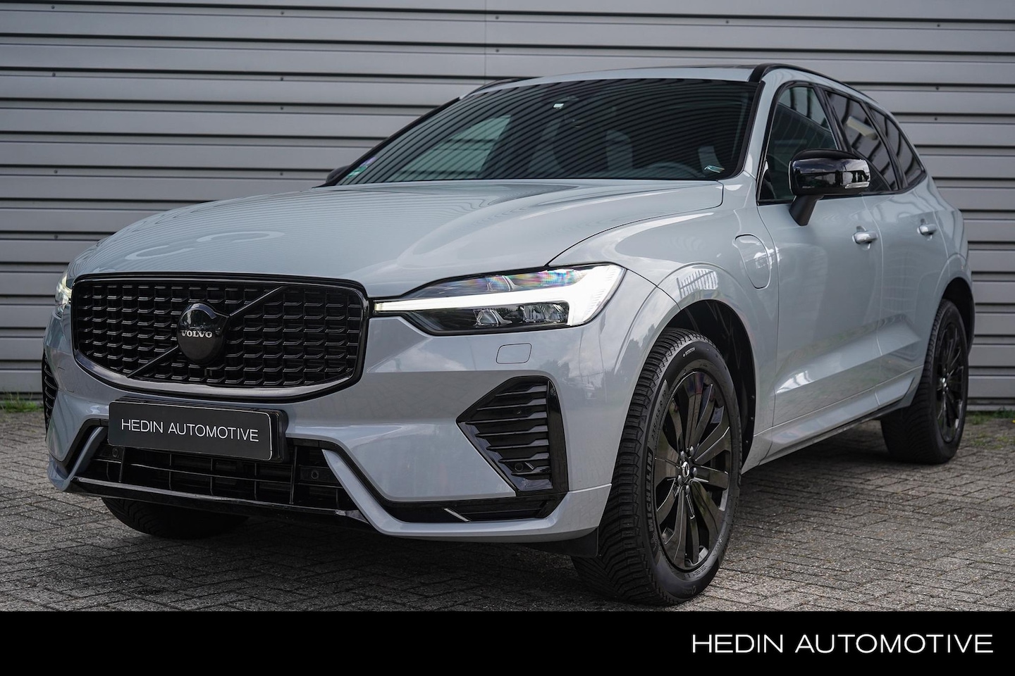 Volvo XC60 - 2.0 T6 Plug-in hybrid AWD Plus Dark | Sportstoelen | Long Range | Google on Board | Adapti - AutoWereld.nl