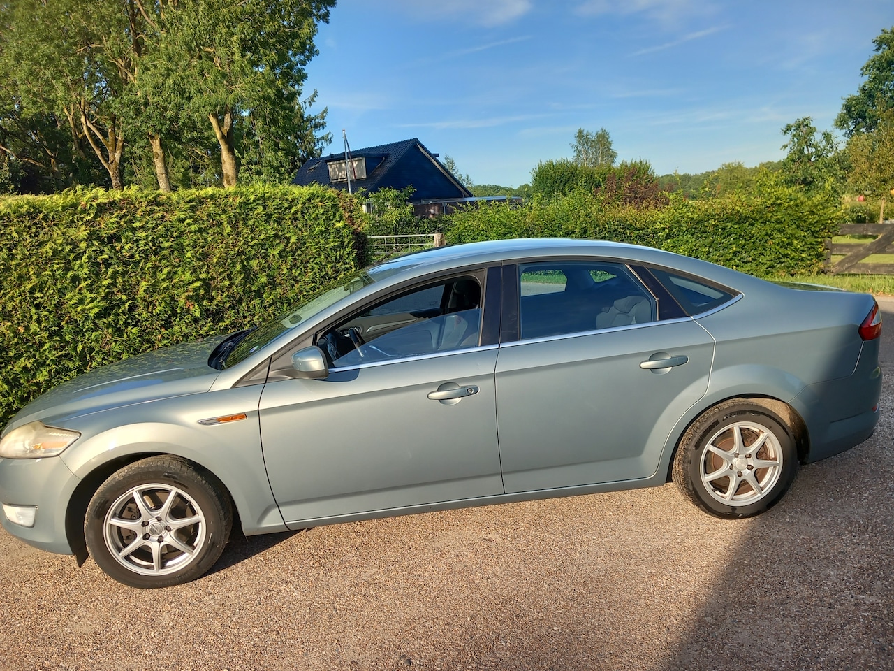 Ford Mondeo - 1.6-16V Titanium Sedan! Airco! Climat/Cruise Control! Nw Model! - AutoWereld.nl