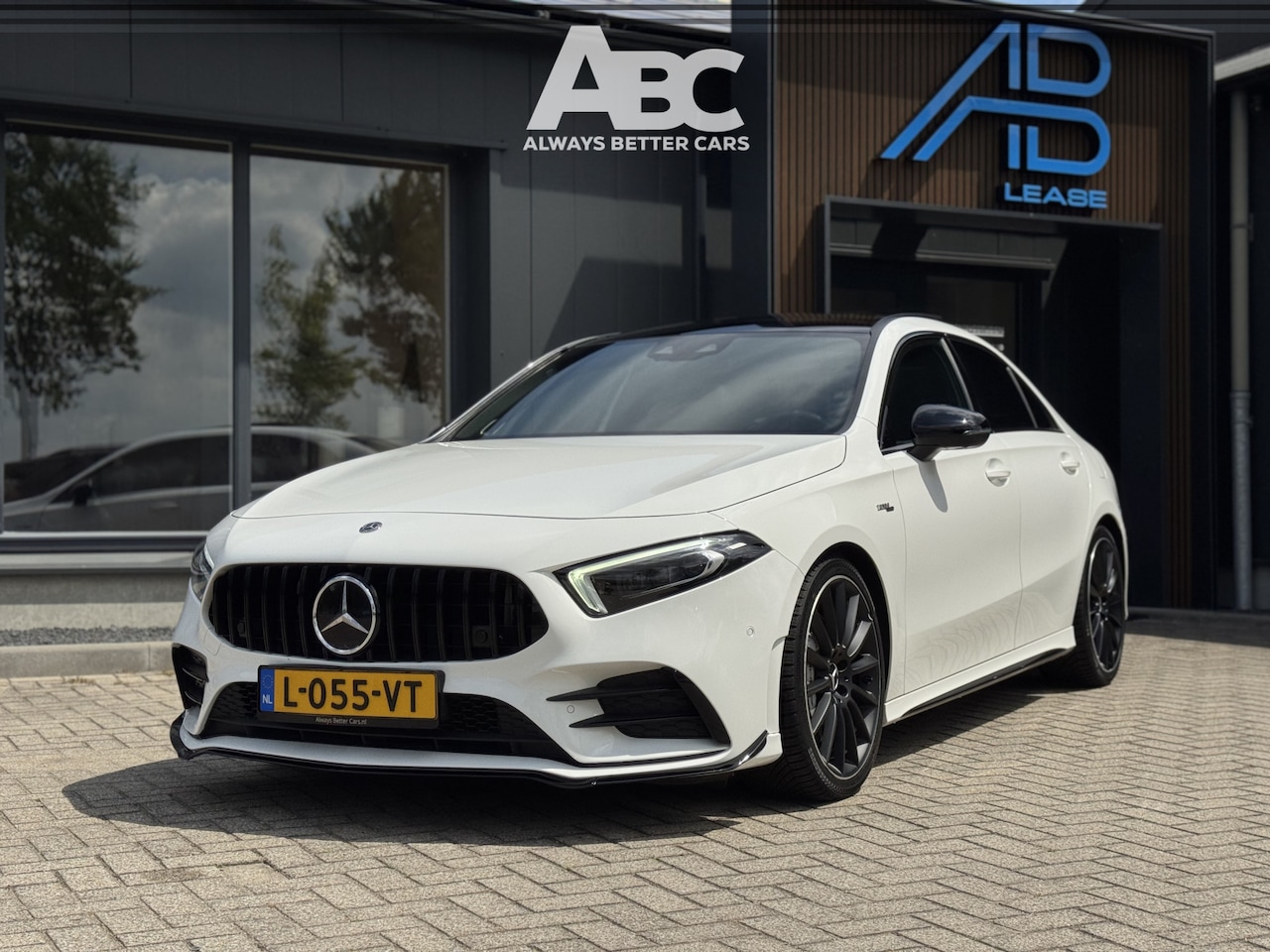Mercedes-Benz A-klasse - AMG 35 4MATIC HUD Pano Burmester - AutoWereld.nl
