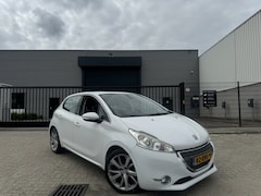 Peugeot 208 - 1.6 e-HDi Allure 6Bak Leer Clima Stoelverw