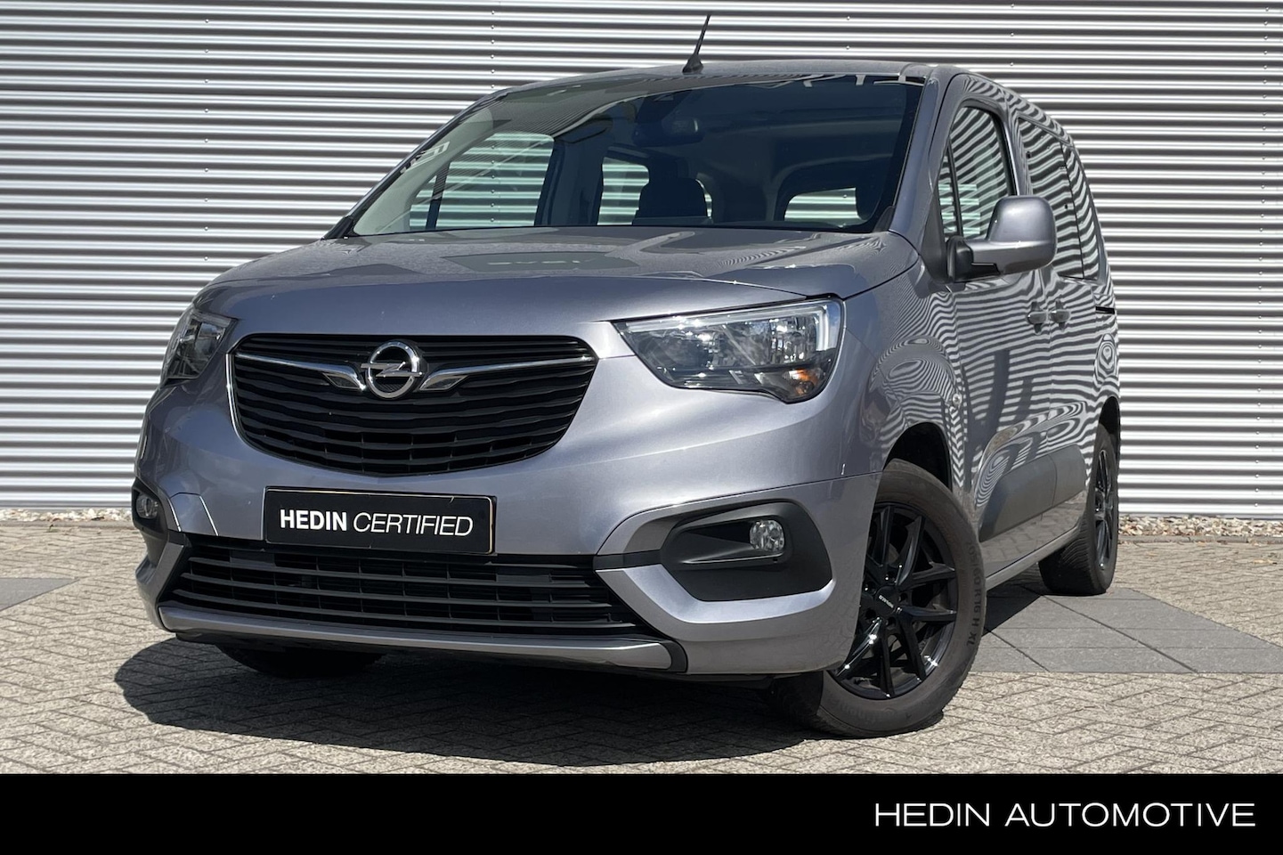 Opel Combo Tour - 1.2 Turbo L1H1 Edition | Cruise Controle | Apple Carplay/Android Auto | Achteruitrijcamera - AutoWereld.nl