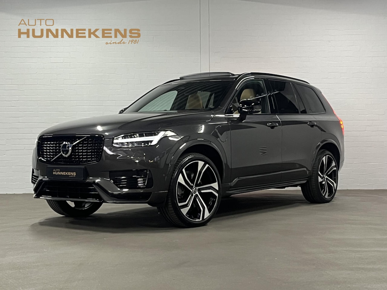 Volvo XC90 - 2.0 T8 Recharge AWD Ultra Dark Luchtvering | Bowers & Wilkins | Massage | Stoel-/Stuurverw - AutoWereld.nl