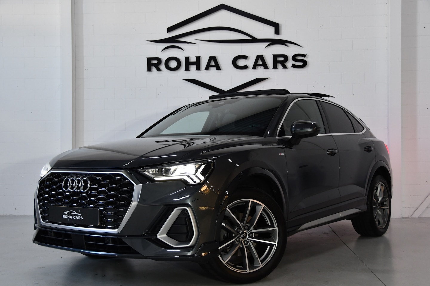 Audi Q3 Sportback - 35 TFSI Competition 3x S-Line, Pano,Sfeer,SideAs - AutoWereld.nl