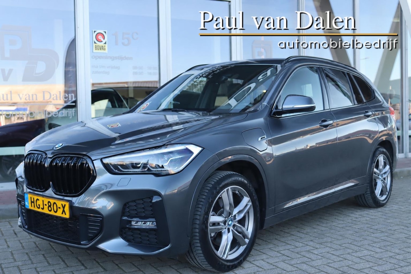 BMW X1 - (f48) xDrive25e 220PK AUTOMAAT M-SPORT Shadow Line | Navi | Stoelverwarming | Sfeerverlich - AutoWereld.nl