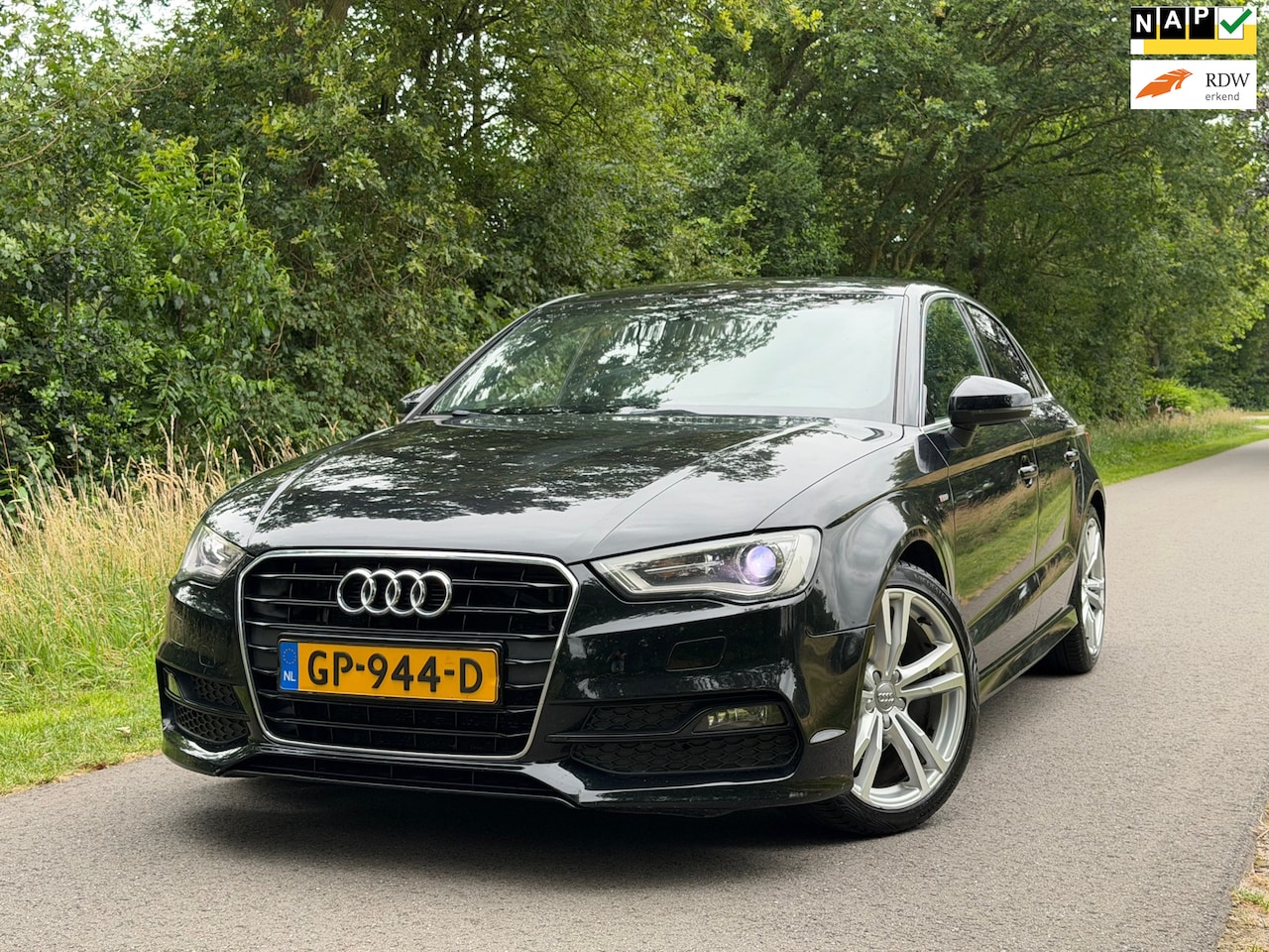 Audi A3 Limousine - 1.4 TFSI CoD Ambition Sport Edition | S-Line + Cruise + Navi + Clima Nu € 10.975,-!!! - AutoWereld.nl