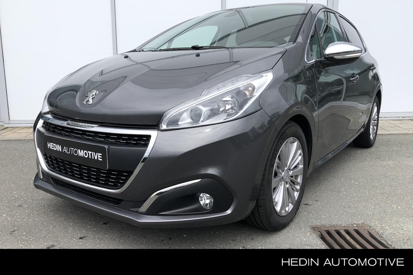 Peugeot 208 - 1.2 82PK Allure | Navigatie | Climate Control | Lage km-stand | LMV | Parkeersensoren | Ge - AutoWereld.nl