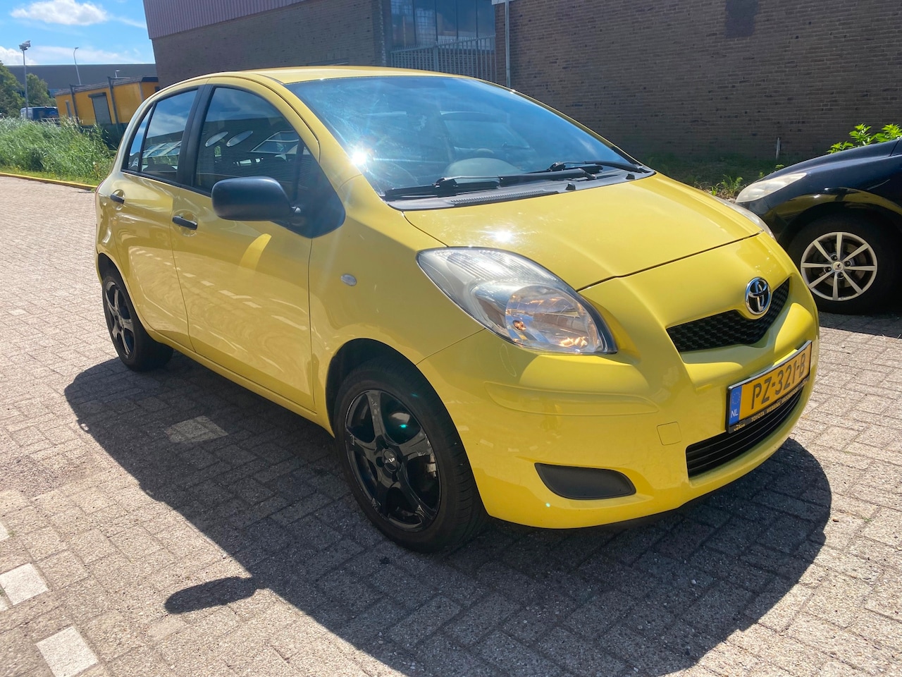 Toyota Yaris - 1.0 VVTi Acces 1.0 VVTi Acces - AutoWereld.nl