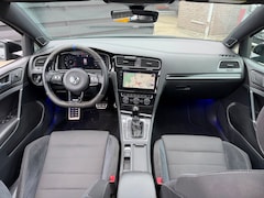Volkswagen Golf - 2.0 TSI 4Motion R Pano I Dynaudio I Alcantara