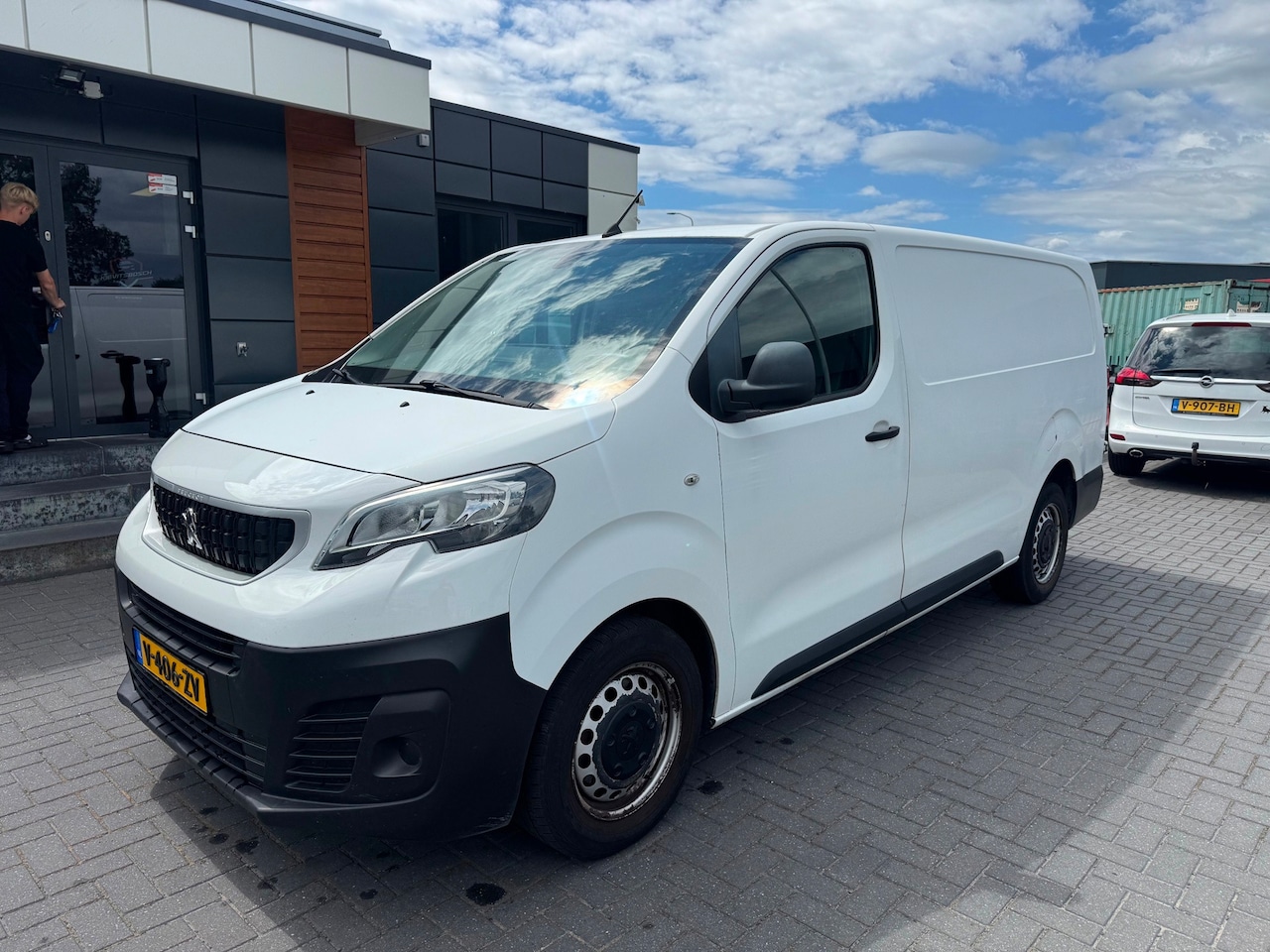 Peugeot Expert - 231S 2.0 HDI 120 Pk Airco Navi L3 2019 - AutoWereld.nl