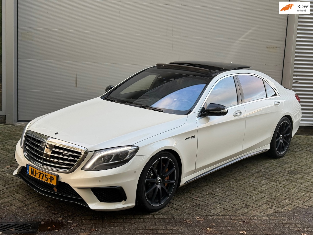 Mercedes-Benz S-klasse - AMG 63 4Matic Lang l 4D Burmester l Keramische Remmen l Panodak l Sfeerverlichting l Enter - AutoWereld.nl