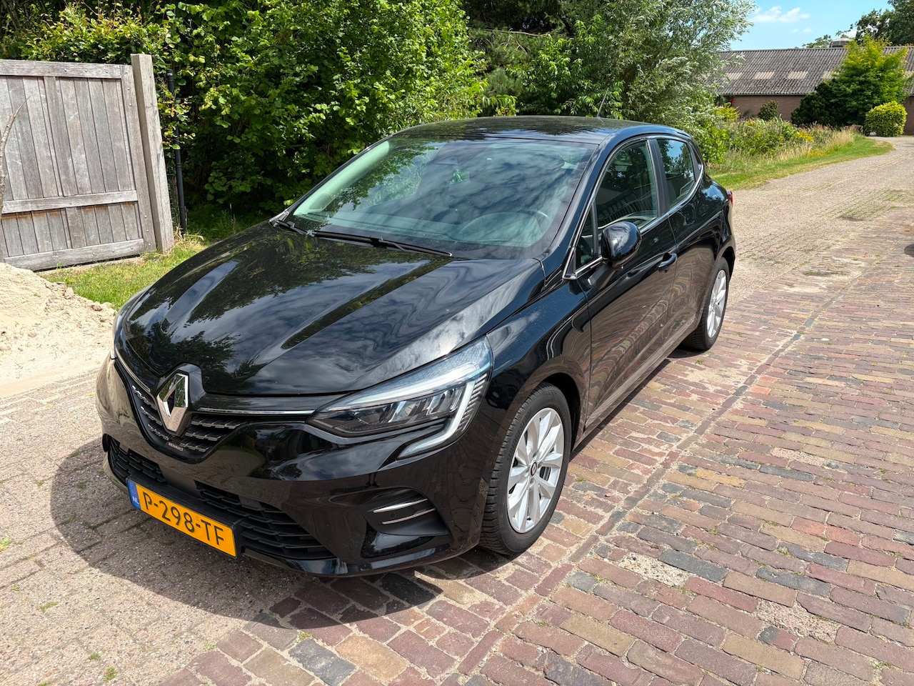 Renault Clio - 1.0 TCe Intens navi, camara, ecc, cc, apple carplay, - AutoWereld.nl