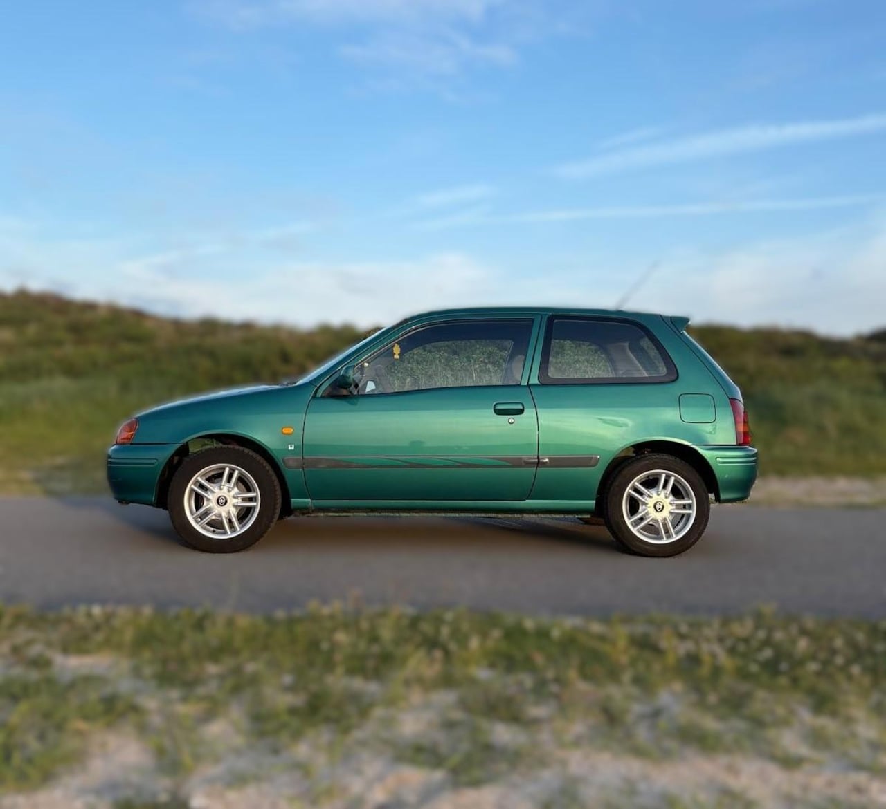 Toyota Starlet - 1.3-16V 1.3-16V - AutoWereld.nl