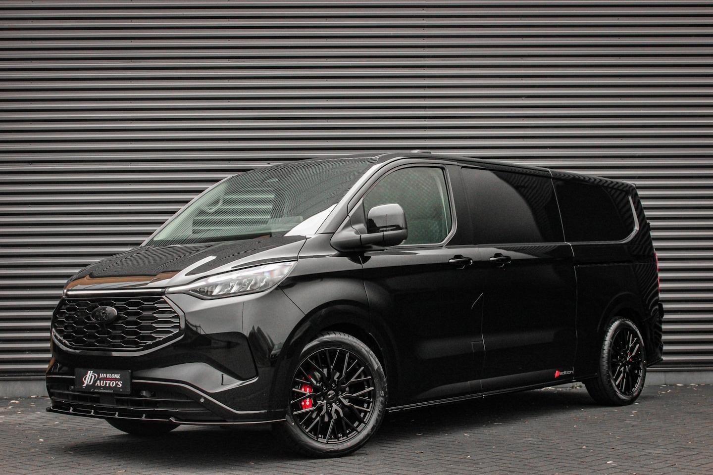 Ford E-Transit Cust. - L2H1 Limited 71 kWh 218PK / JB- EDITON / CAMERA / 370KM RANGE / APPLE CARPLAY /DRIVERS- PA - AutoWereld.nl