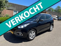 Hyundai ix35 - 2.0i 4WD Business Edition Panodak Trekhaak Navi Cam Boekjes N.A.P