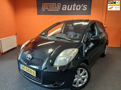 Toyota Yaris - 1.0 VVTi + / 5 DEURS / SPORT / LEDER / TOPSTAAT