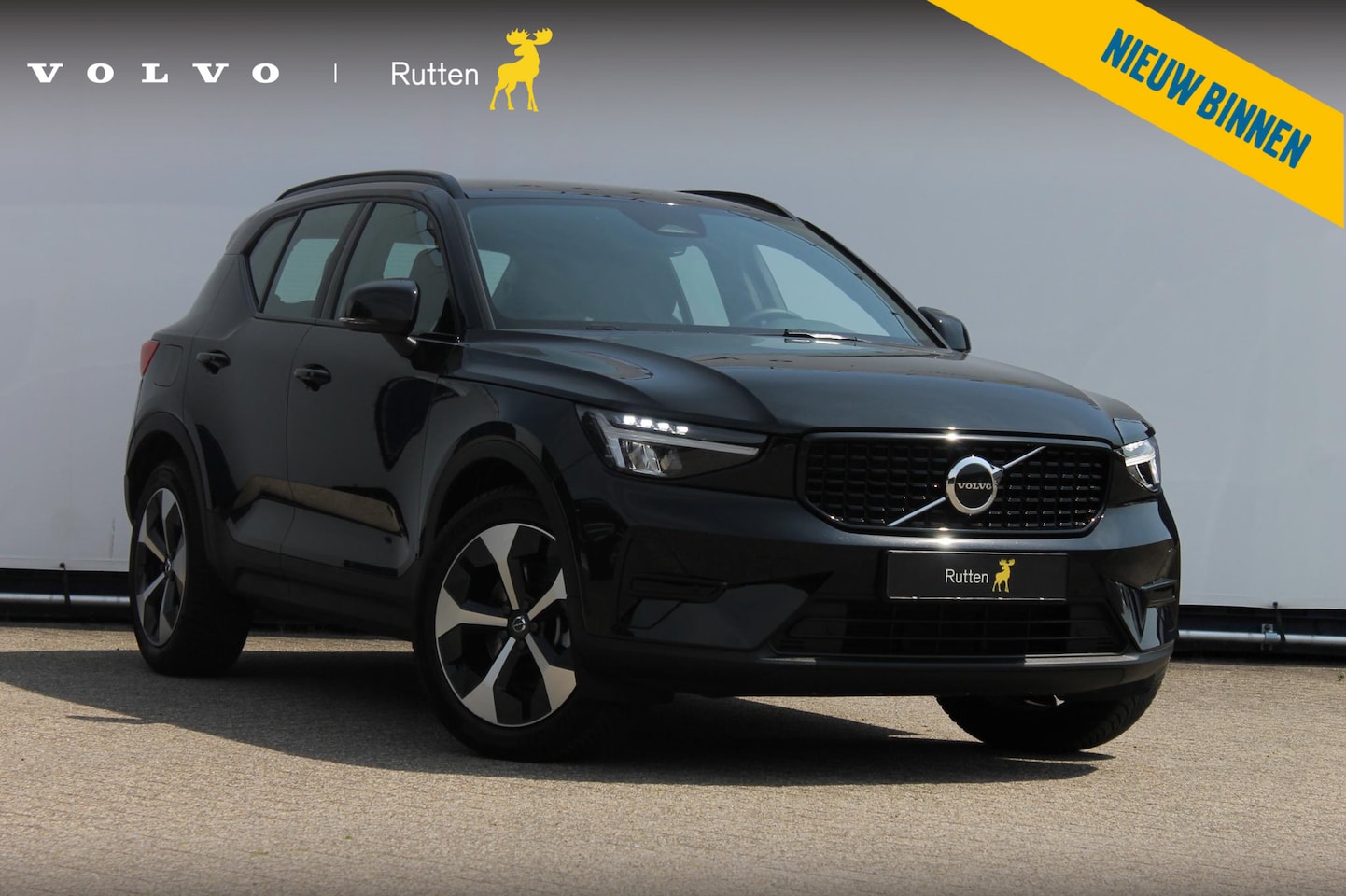 Volvo XC40 - B4 211PK Automaat Plus Dark Semi elektrisch wegklapbare trekhaak / Google infotainment / A - AutoWereld.nl