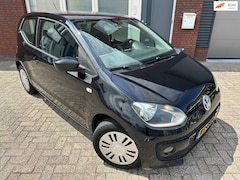 Volkswagen Up! - 1.0 high up / Airco / Navi / Cruise / Stoelverw