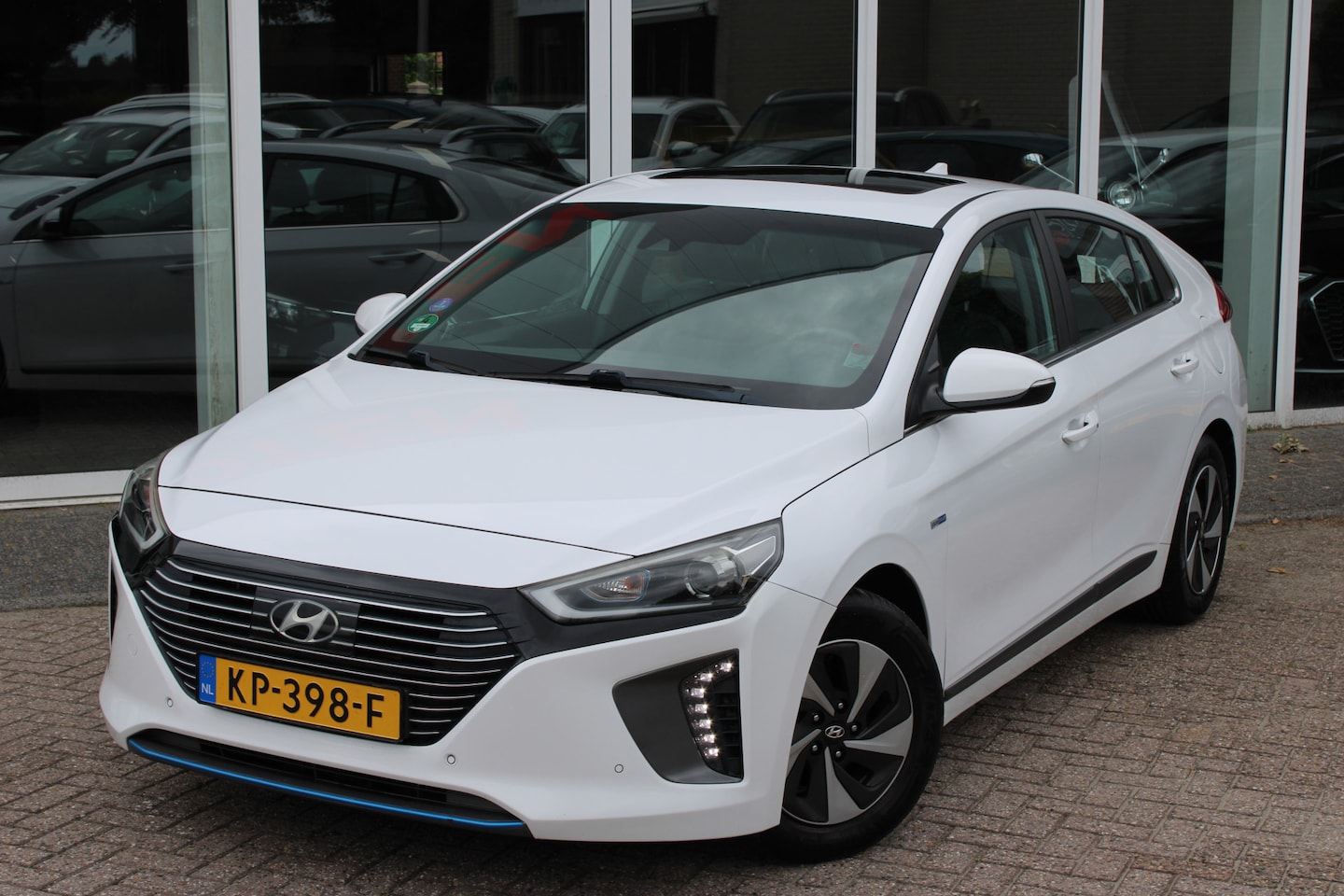 Hyundai IONIQ - 1.6 GDi First Edition 1.6 GDi First Edition - AutoWereld.nl