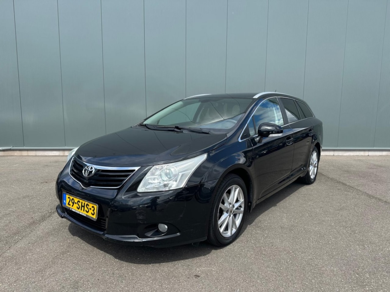 Toyota Avensis Wagon - 1.8 VVTi Business CAMERA | LEDER | TREKHAAK ! - AutoWereld.nl