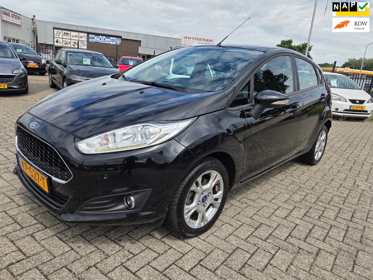 Ford Fiesta - 1.0 Style Ultimate/NAVI/CRUIS CONTROL/TREKHAAK - AutoWereld.nl