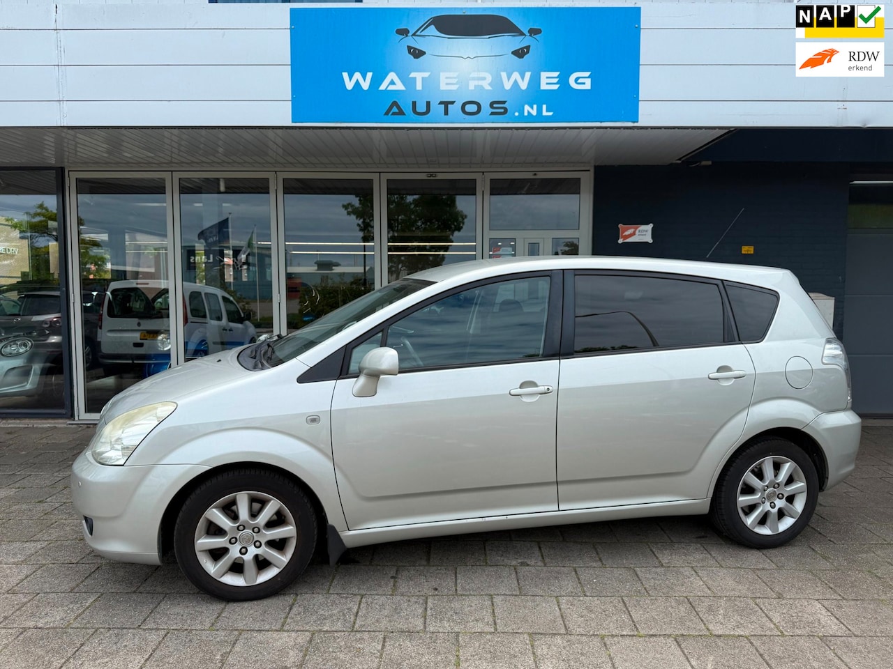 Toyota Verso - 1.8 VVT-i Dynamic NAVI|CRUISE|PDC|DEALER ONDERHOUDEN! - AutoWereld.nl