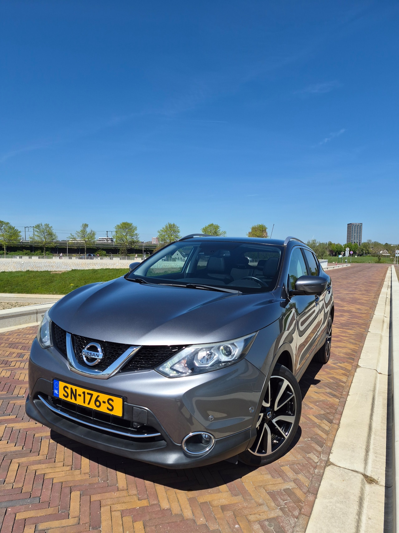 Nissan Qashqai - 1.2 Tekna - AutoWereld.nl