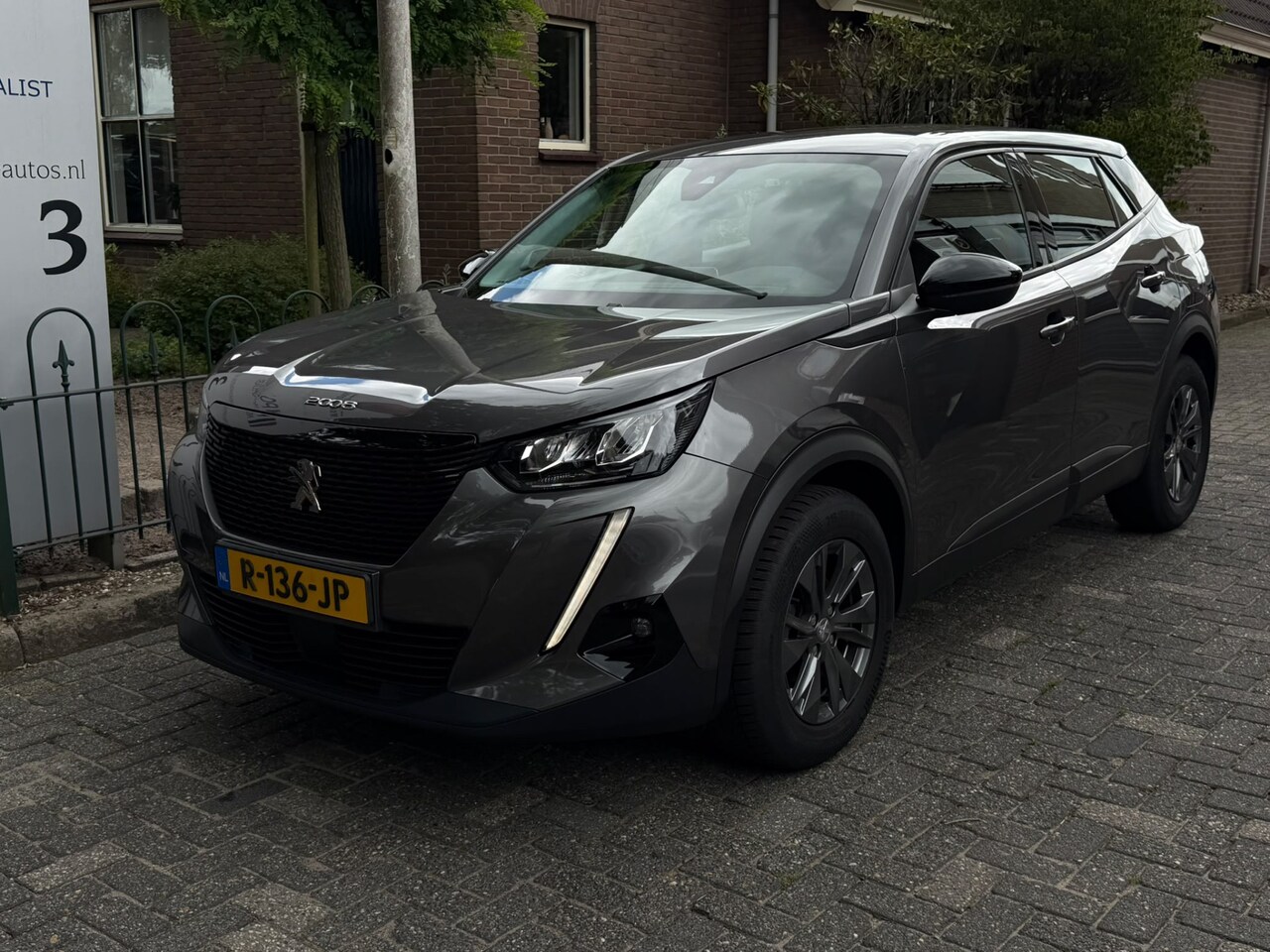 Peugeot 2008 - 1.2 PureTech Active Pack 1.2 PureTech Active Pack - AutoWereld.nl