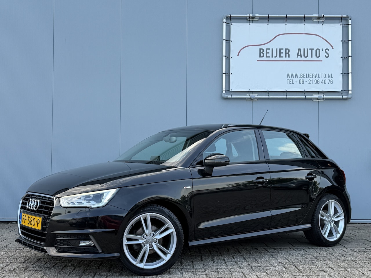 Audi A1 Sportback - 1.0 TFSI Sport S line Edition Navigatie/17inch. - AutoWereld.nl