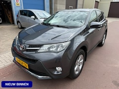 Toyota RAV4 - 2.0 Dynamic 4WD LEER 2013 Zeer netjes NAP + Boekjes zijn aanwezig. Complete uitvoering met