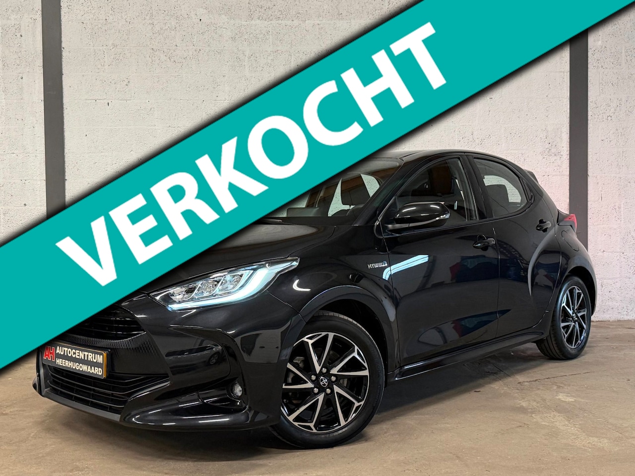 Toyota Yaris - 1.5 Hybrid Style Carplay Navi|Cruise|LED|Dealer Onderhouden !! - AutoWereld.nl