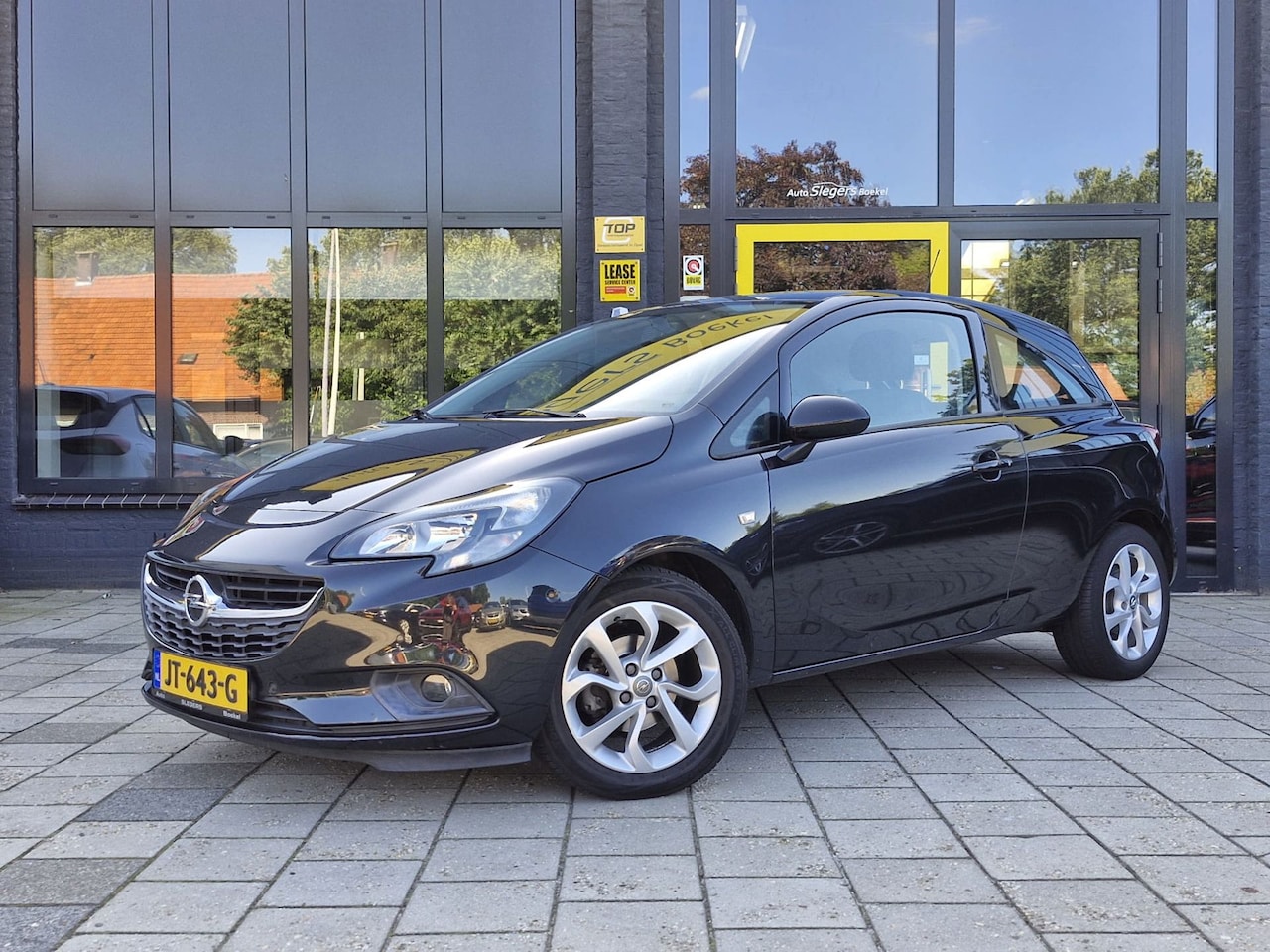 Opel Corsa - 1.4 Edition Benzine en LPG | Trekhaak | Parkeer Camera | Park. Sens. V + A | Stuur- en Sto - AutoWereld.nl