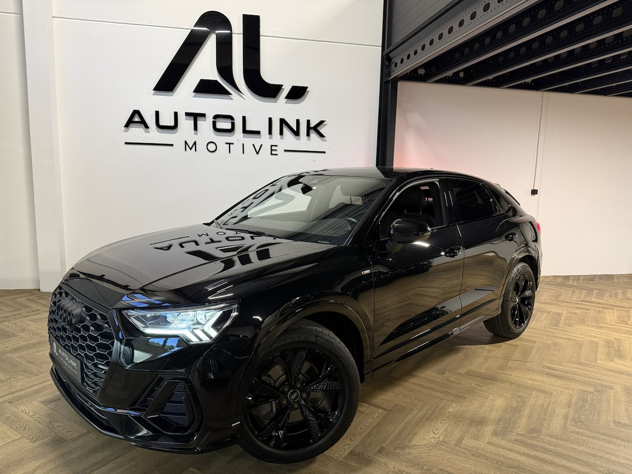 Audi Q3 Sportback - 40 TFSI quattro S Line Edition PANO VOL - AutoWereld.nl