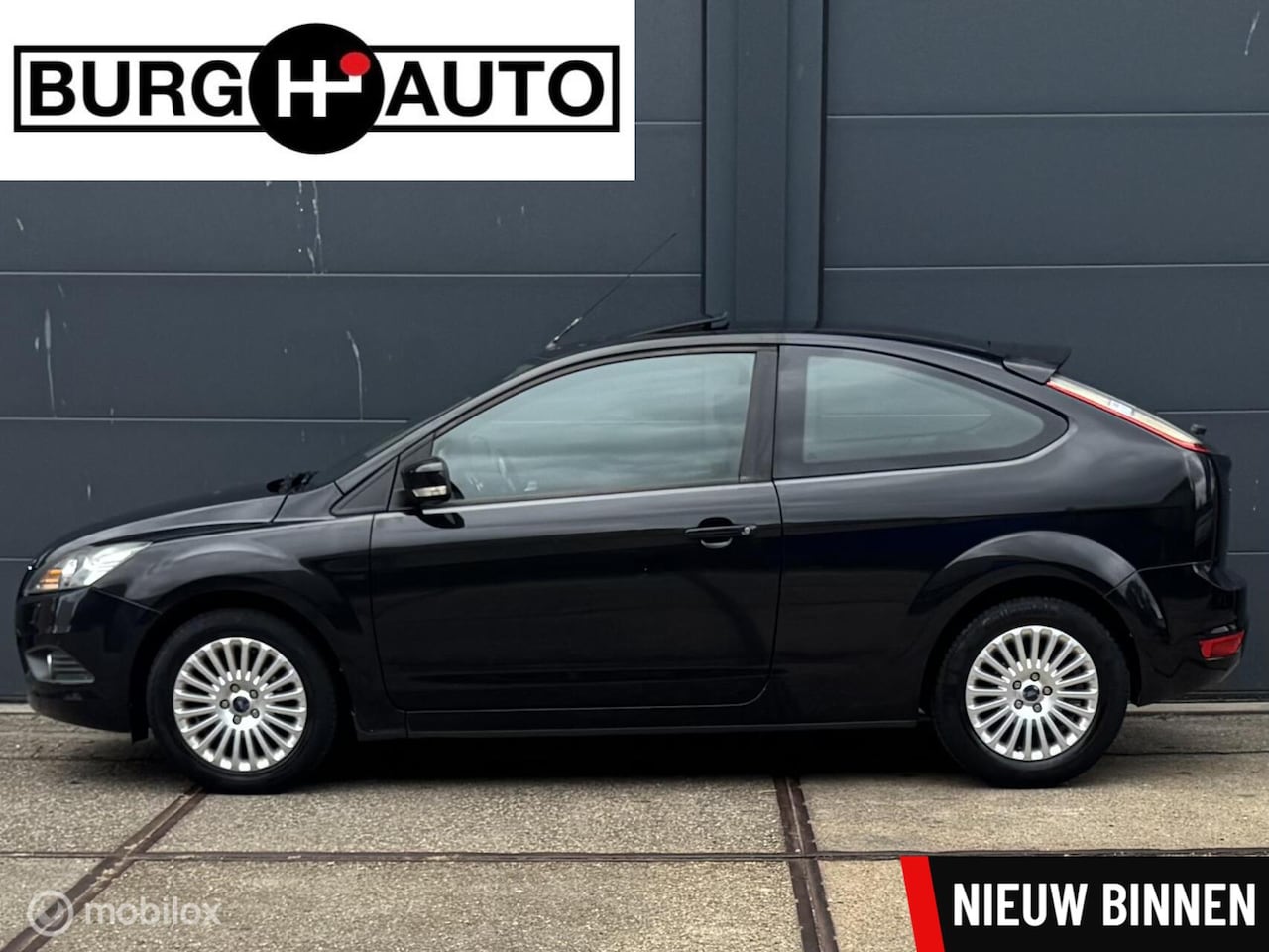 Ford Focus - 1.6-16V Futura 3 deurs - EL. SCHUIF/KANTEL DAK - ECC - CRUISE CONTROLE - VERWARMDE VOORRUI - AutoWereld.nl