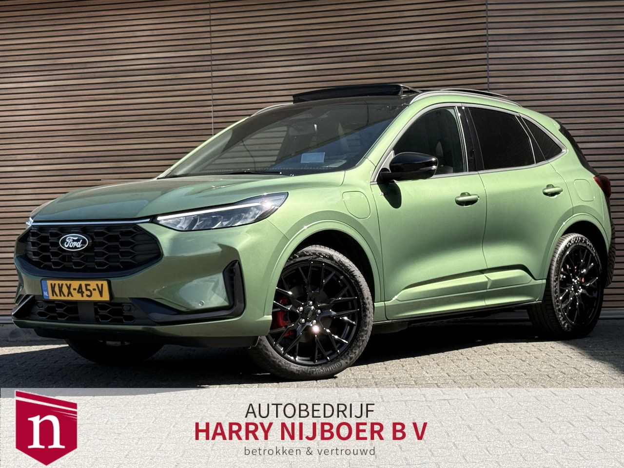 Ford Kuga - 2.5 PHEV ST-Line Panodak / Winterpakket / Navi / Camera / Clima - AutoWereld.nl