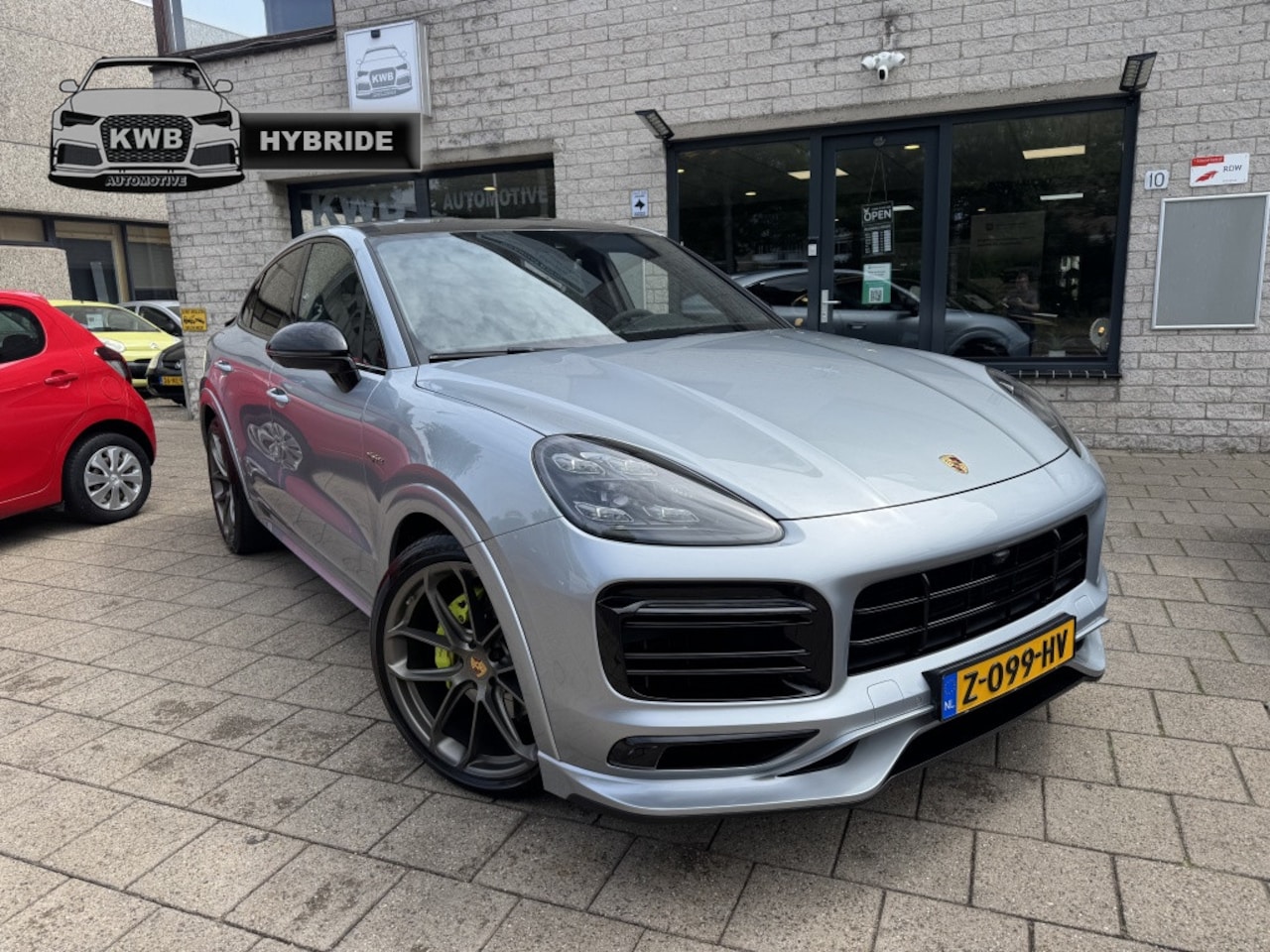 Porsche Cayenne Coupé - 3.0 E-Hybrid Lightweight Carbon Trekhaak - AutoWereld.nl