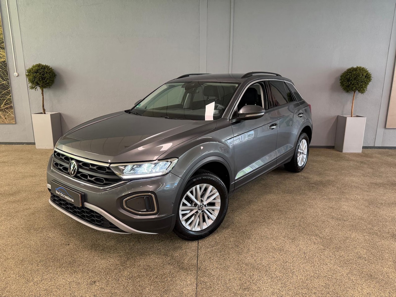 Volkswagen T-Roc - 1.5 TSI Life Business LED-ACC-NAVI-APPLE CARPLAY - AutoWereld.nl