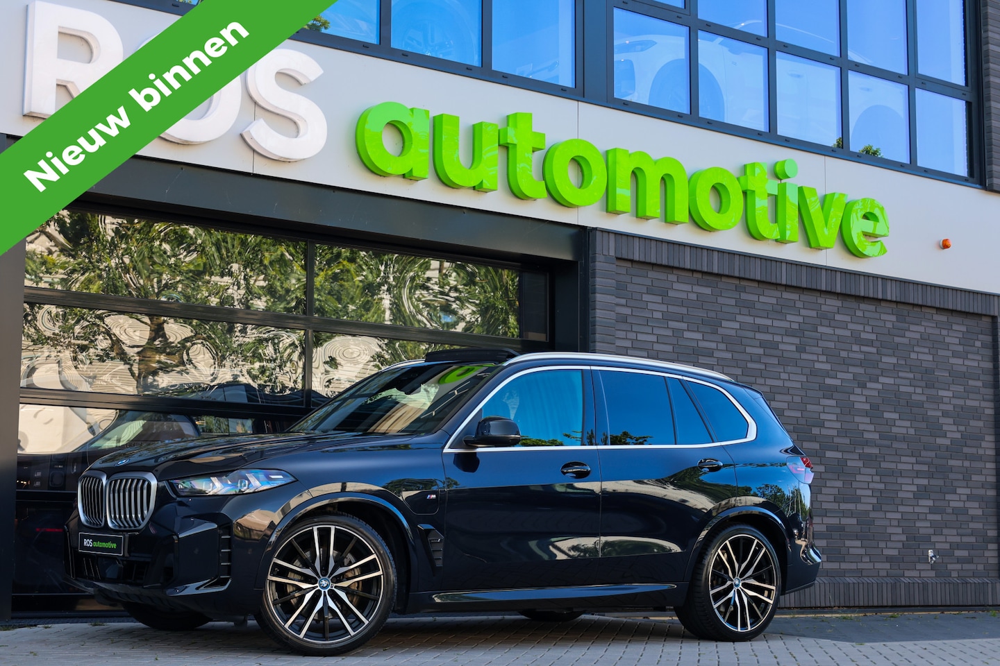 BMW X5 - xDrive50e | BTW | SKYLOUNGE | 22 INCH | H/K | COMFORTSTOELEN | HUD | - AutoWereld.nl