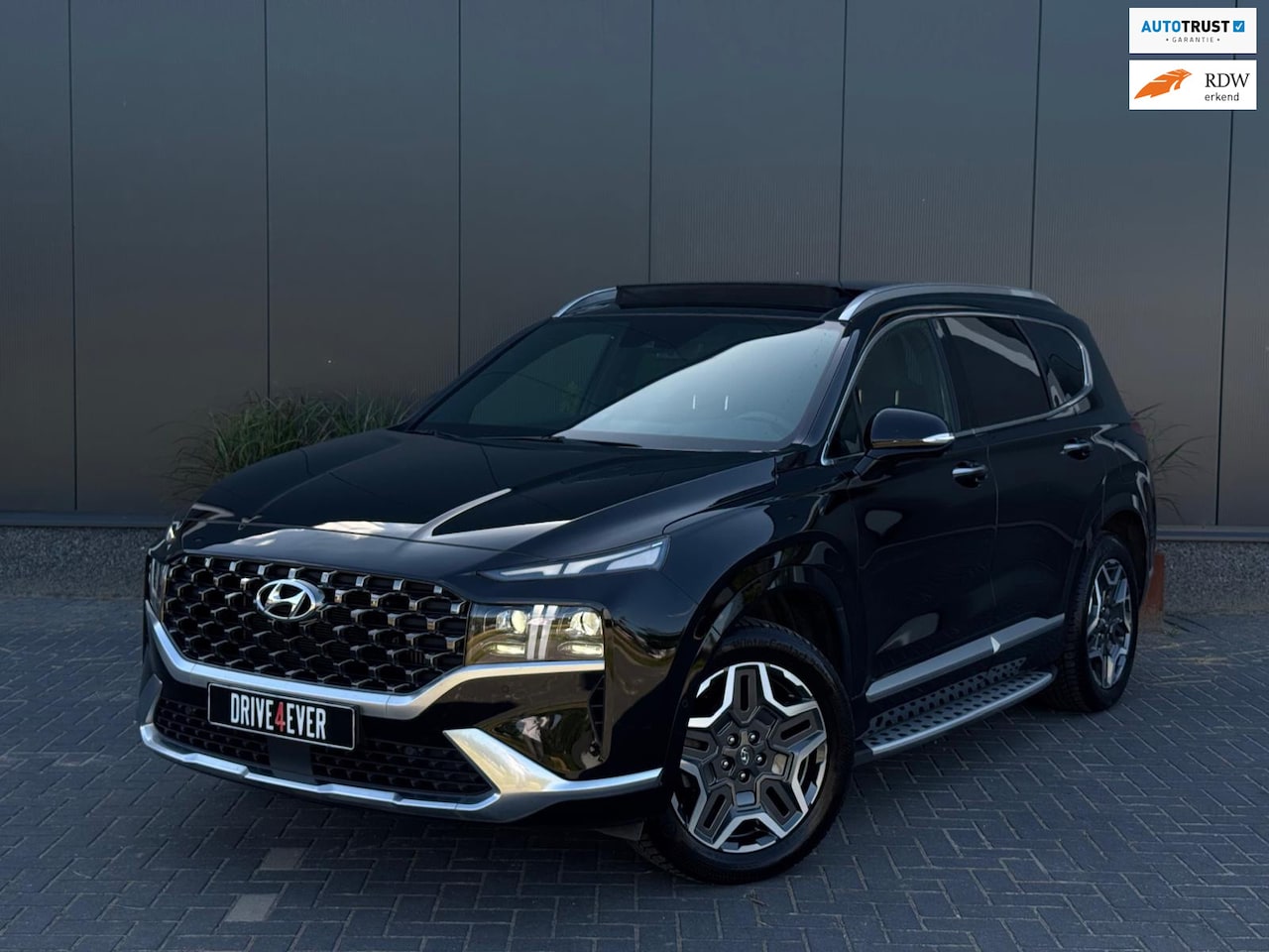 Hyundai Santa Fe - 1.6 T-GDI PHEV Premium Sky 7p. 1.6 T-GDI PHEV Premium Sky 7p. - AutoWereld.nl