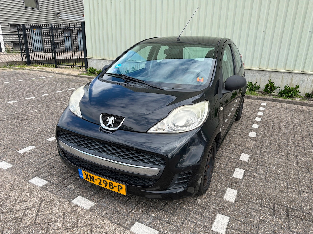 Peugeot 107 - 1.0-12V Accent|APK|Meeneemprijs - AutoWereld.nl