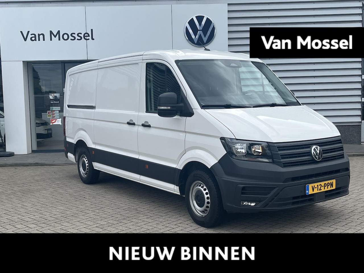 Volkswagen Crafter - 2.0 TDI L3H2 140PK | Airco | Cruise Control | Multifunctioneel Stuurwiel | Trekhaak | Blue - AutoWereld.nl