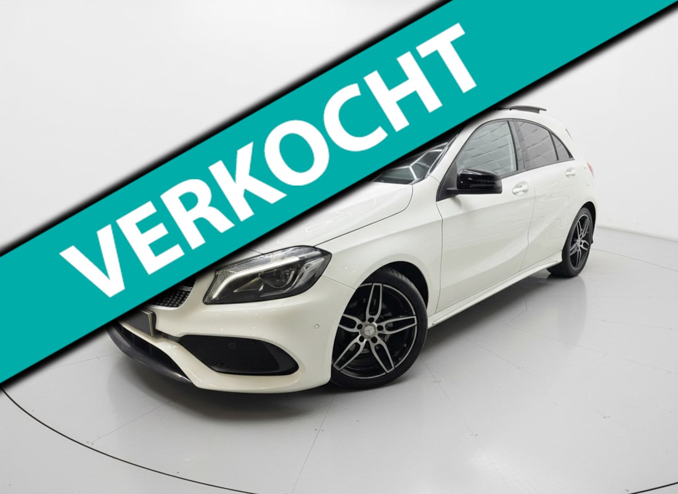 Mercedes-Benz A-klasse - 160 AMG NIGHT PANO NAVI LEER NAP - AutoWereld.nl
