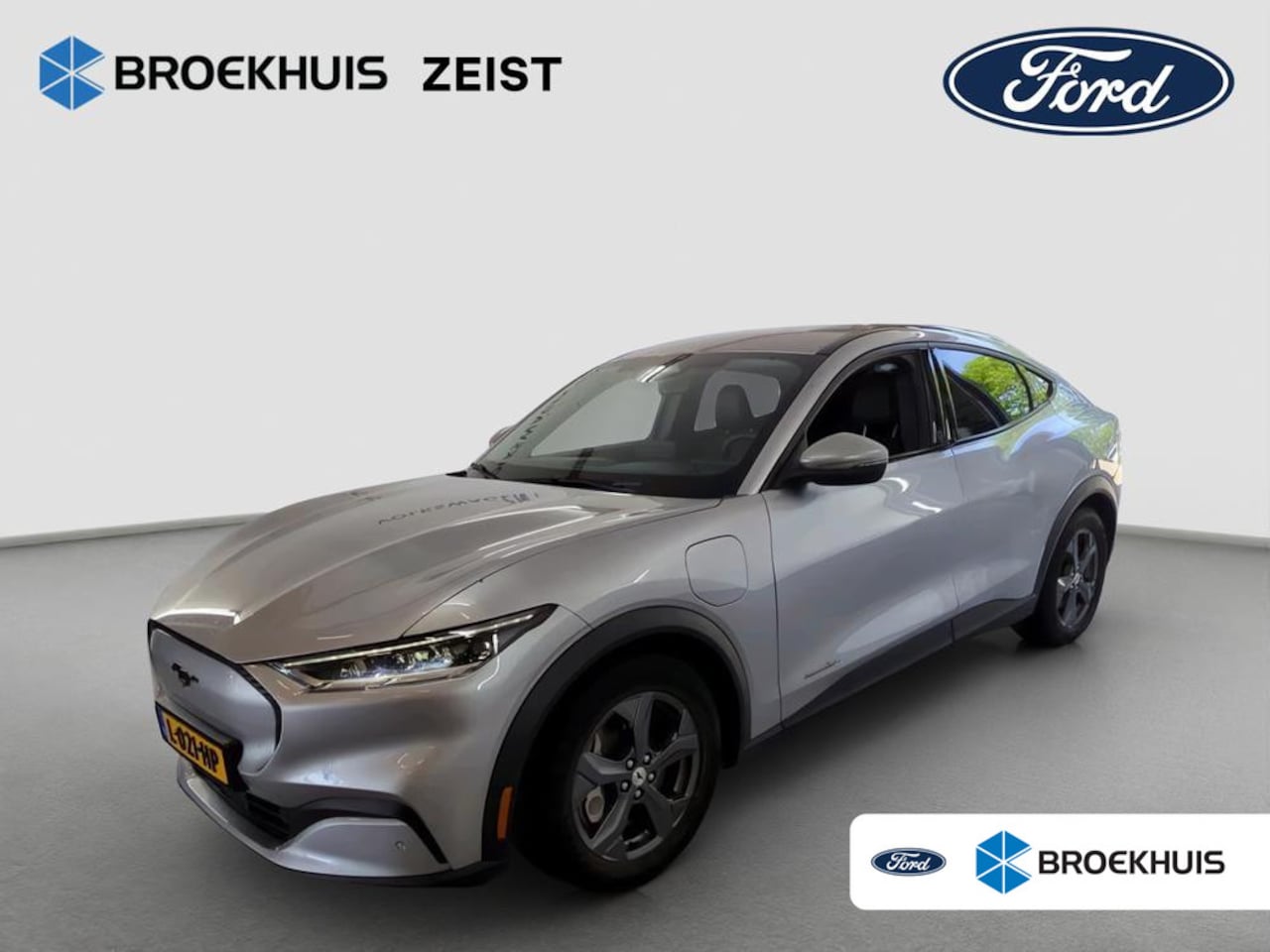 Ford Mustang Mach-E - RWD 75 kWh | BTW auto | Leder | Camera | Adaptieve cruise | Afneembare trekhaak - AutoWereld.nl