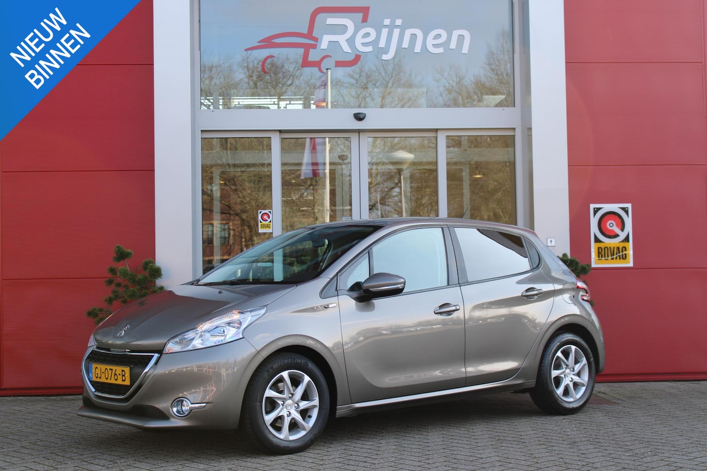 Peugeot 208 - 1.2 82PK STYLE | NAVIGATIE | CRUISE CONTROL | AIRCO | 15" LICHTMETALEN VELGEN | EXTRA GETI - AutoWereld.nl