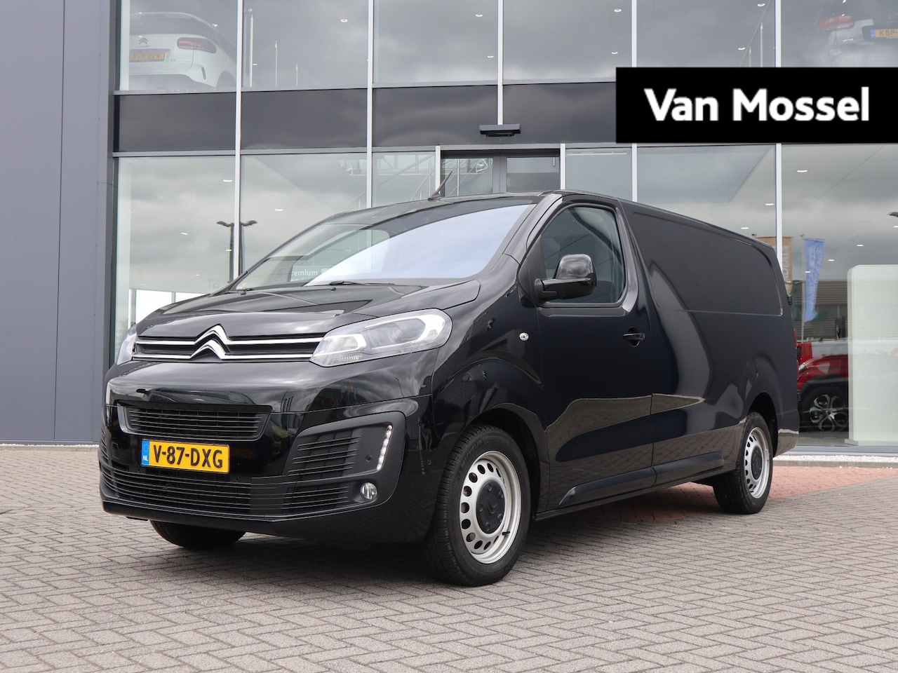 Citroën Jumpy - 2.0 BlueHDI 145 L3 - AUTOMAAT - TREKHAAK - STOELVERWARMING - CAMERA - AutoWereld.nl